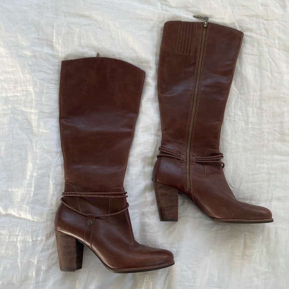 Ugg Neoma Brown Boot NWOT - Picture 4 of 8